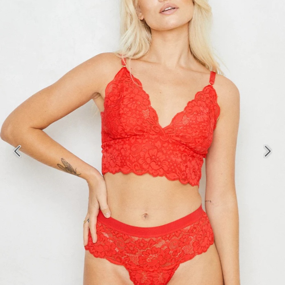 WE ARE HAH Smarty Bralette